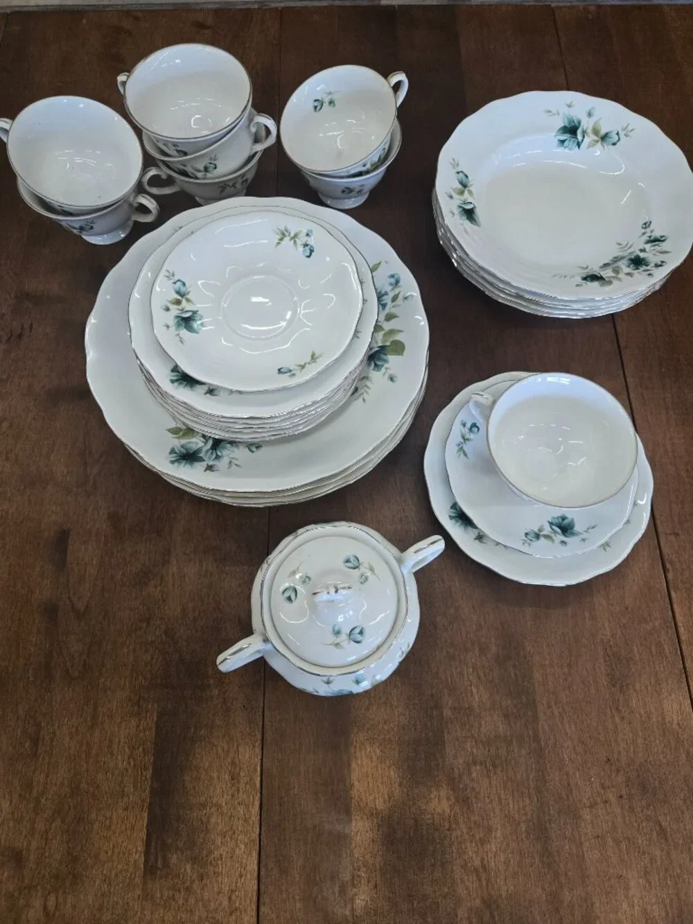 Vintage Dinnerware/plates set used condition-Favolina Karolina -Made In Poland